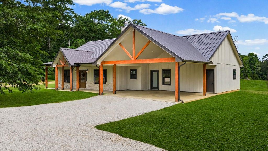 Photo of 1841 N Fm 222 Loop, Coldspring, TX 77331 (MLS # 96635874)