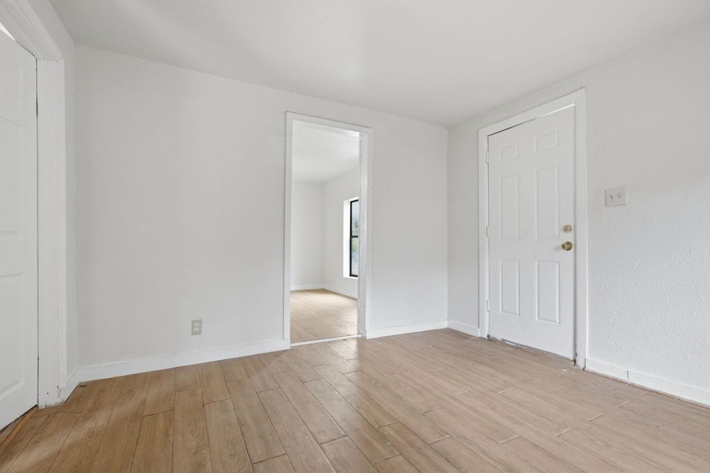 Photo of 412 Owens Street, Houston, TX 77029 (MLS # 65177808)