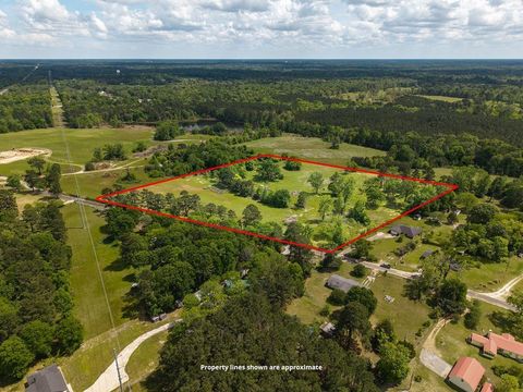 Photo of 461 Mccarty Road RD, Lufkin, TX 75904 (MLS # 74464105)