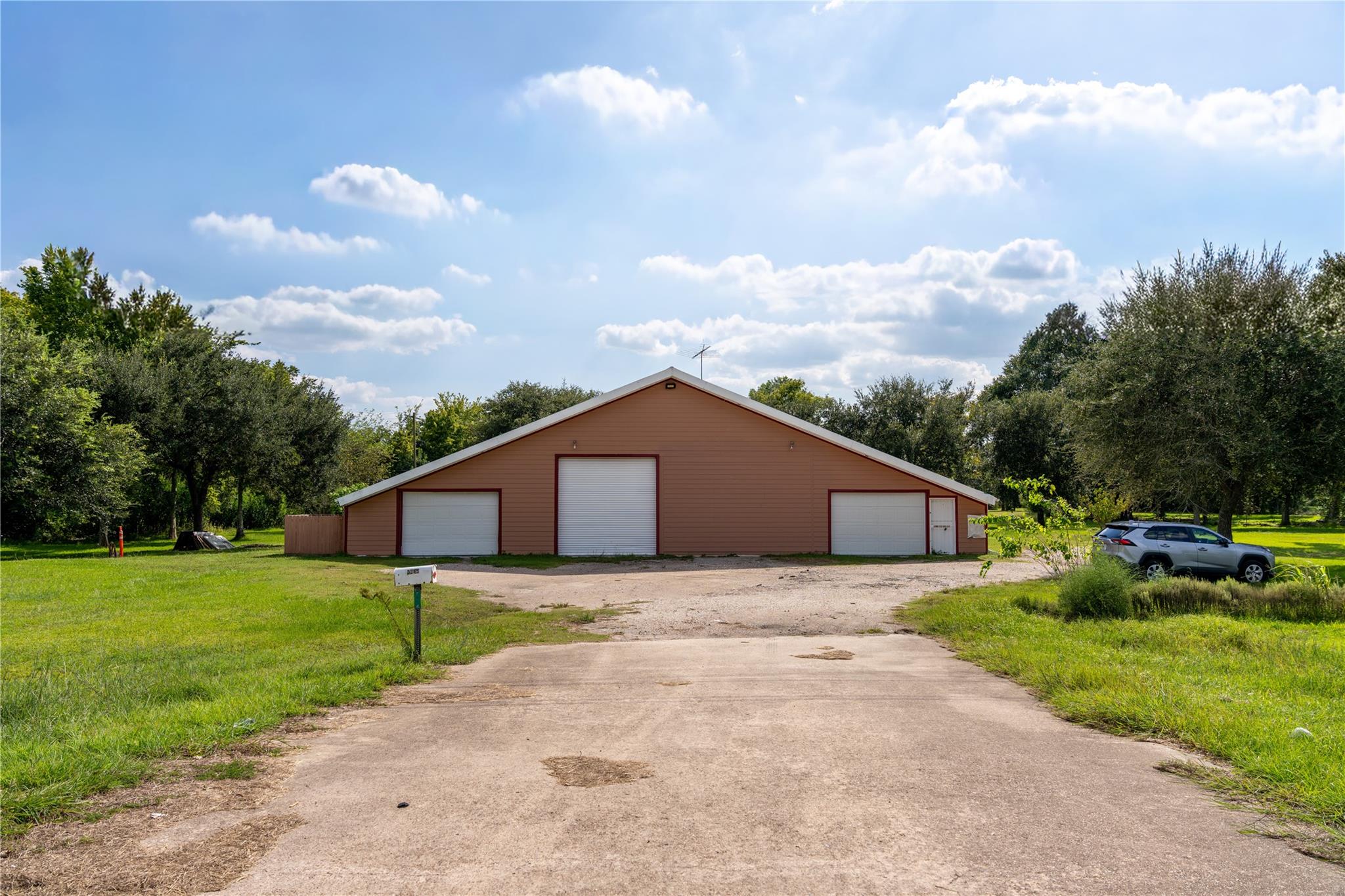 3245 W Highway 6