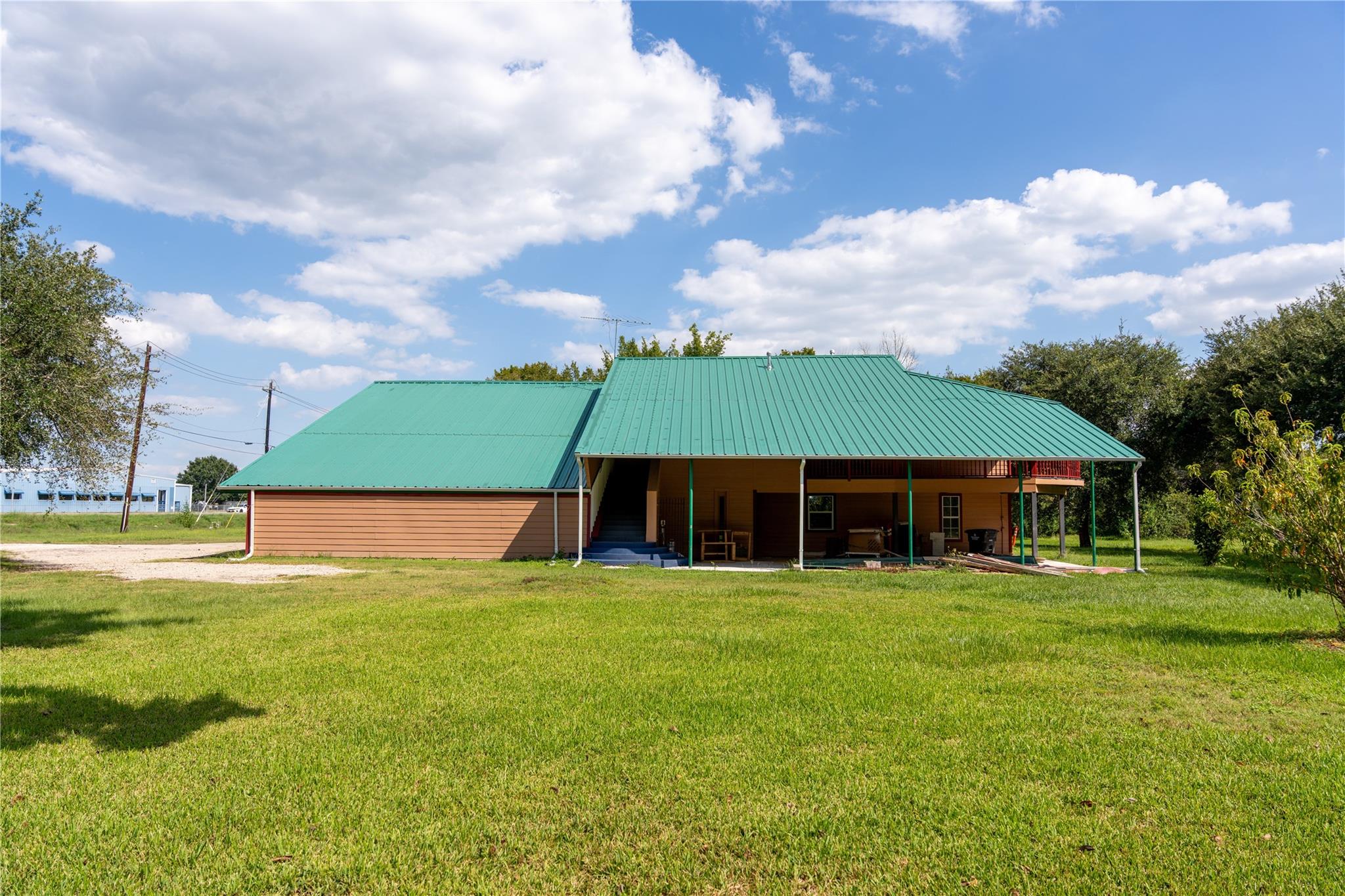 3245 W Highway 6