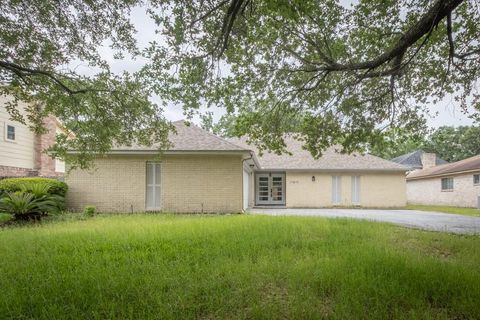 Photo of 17810 Cassina Drive, Spring, TX 77388 (MLS # 46391055)