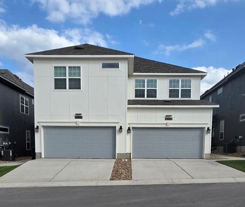 Photo of 931 Beebrush Lane, New Braunfels, TX 78130 (MLS # 49806982)