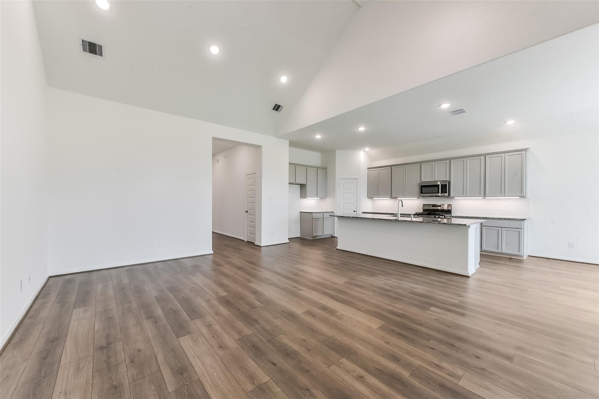 3562 Mount Scenery Lane