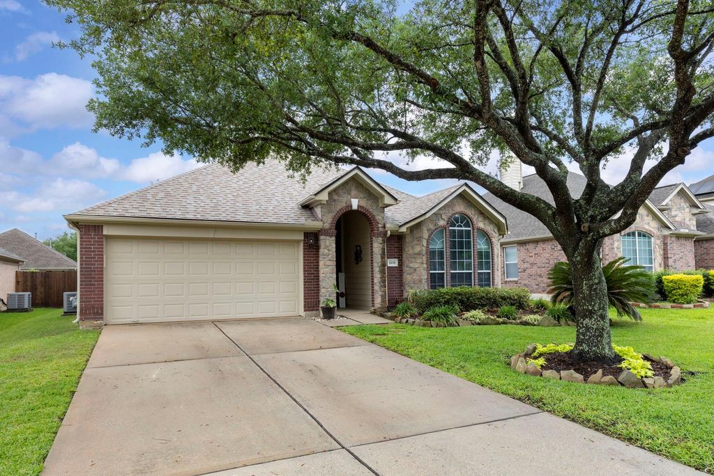 Photo of 20019 Hardsville Drive, Spring, TX 77388 (MLS # 1087871)