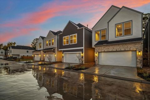 Photo of 11319 Stonework Grove Lane, Houston, TX 77076 (MLS # 47346875)