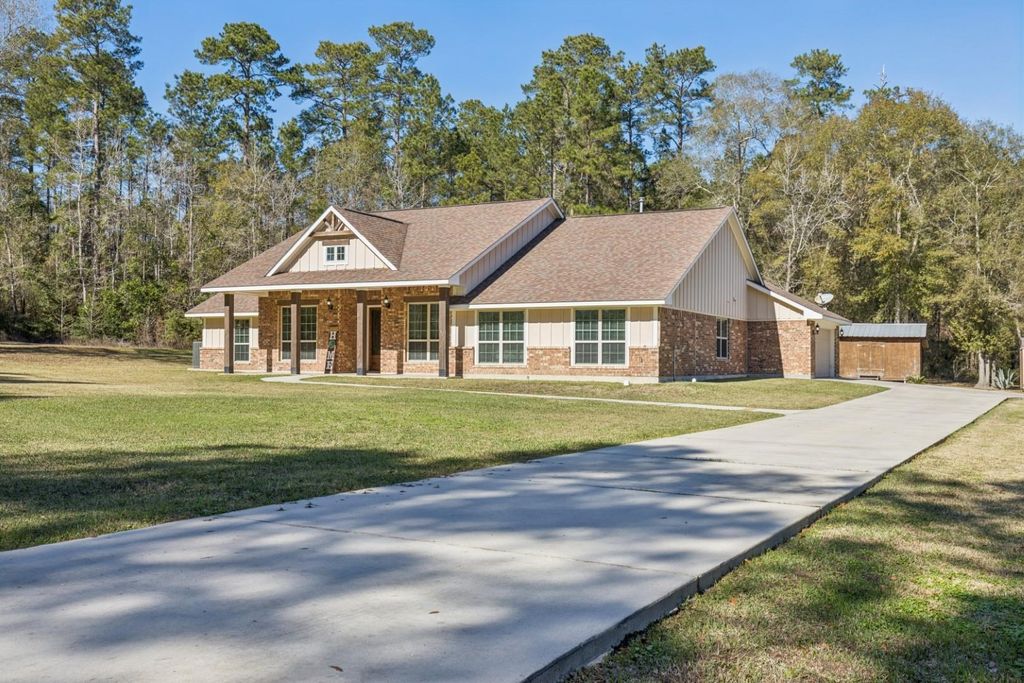 Photo of 118 Roosevelt Street, Shepherd, TX 77371 (MLS # 40411187)