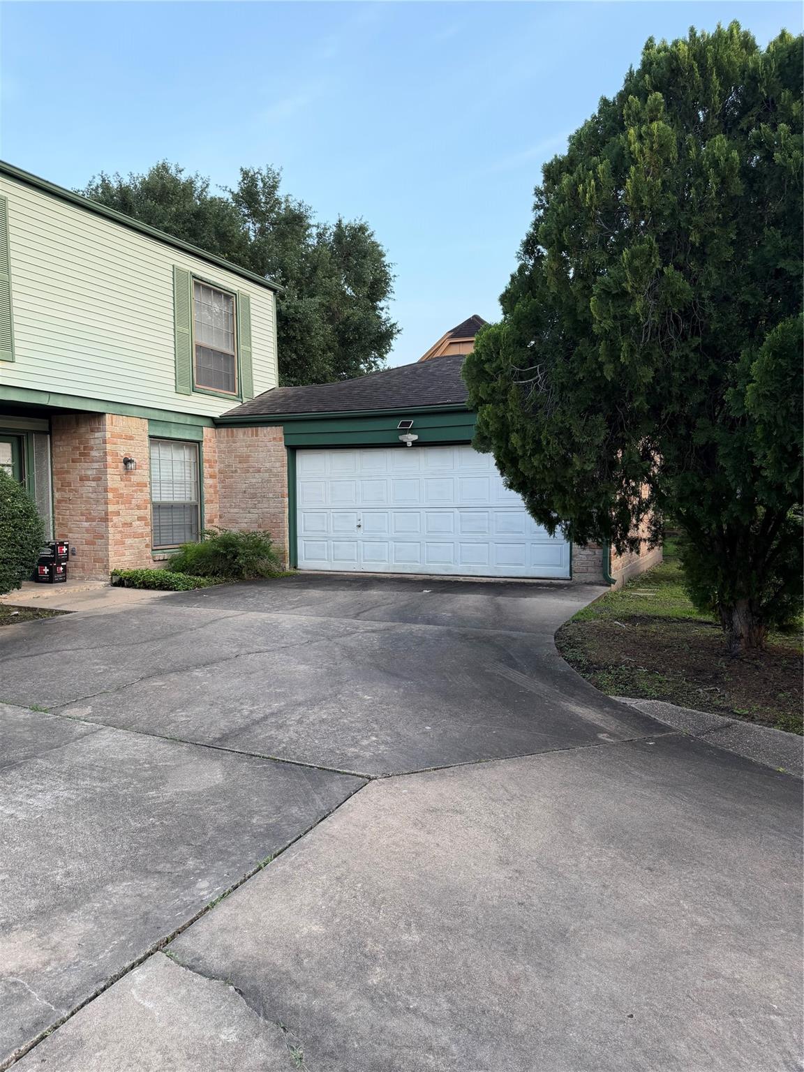 2311 La Quinta Drive