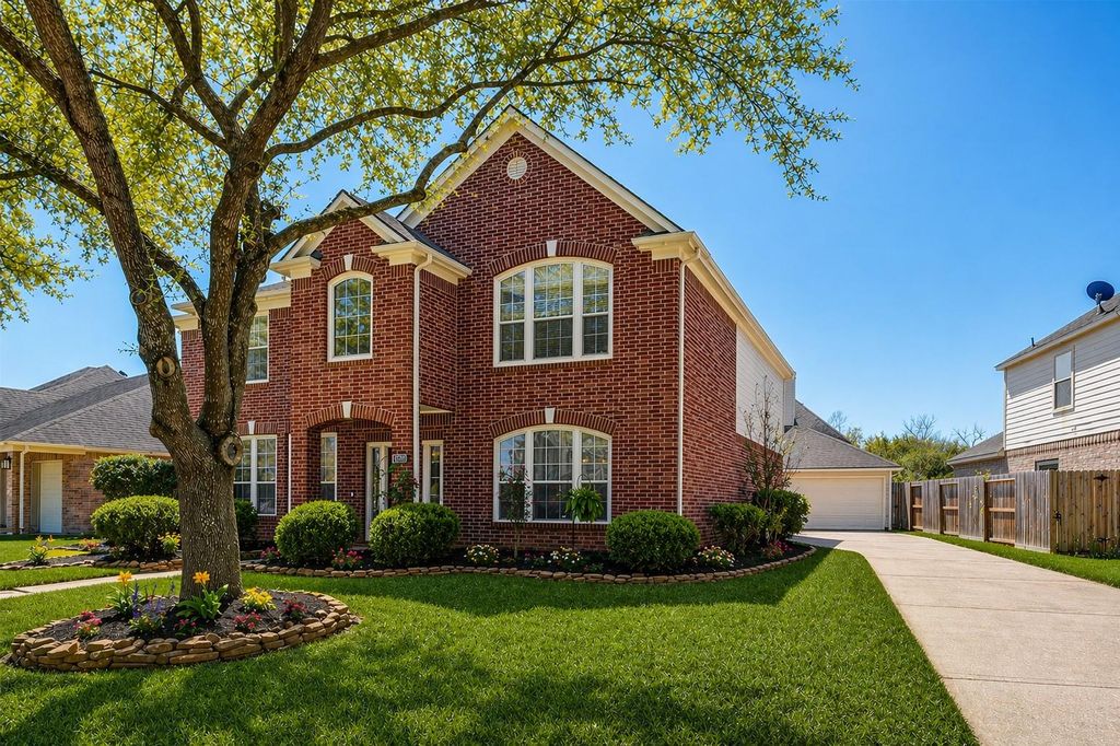 Photo of 1919 Farmers Creek Drive, Richmond, TX 77406 (MLS # 91453742)