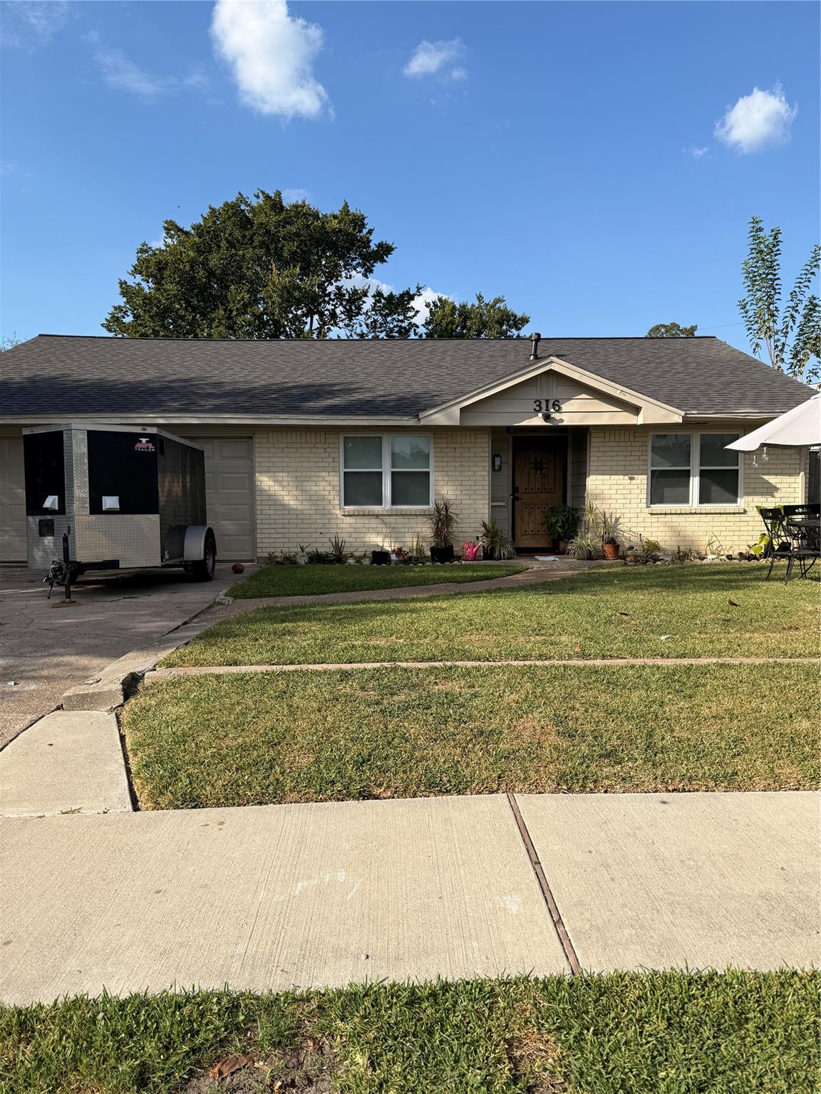 316 W Hart Avenue