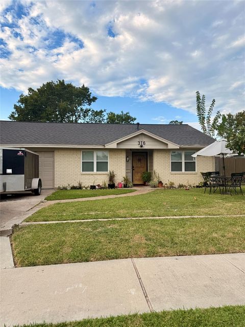 316 W Hart Avenue Pasadena TX 77506