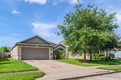 Photo of 13112 Trail Manor Drive, Pearland, TX 77584 (MLS # 90343554)
