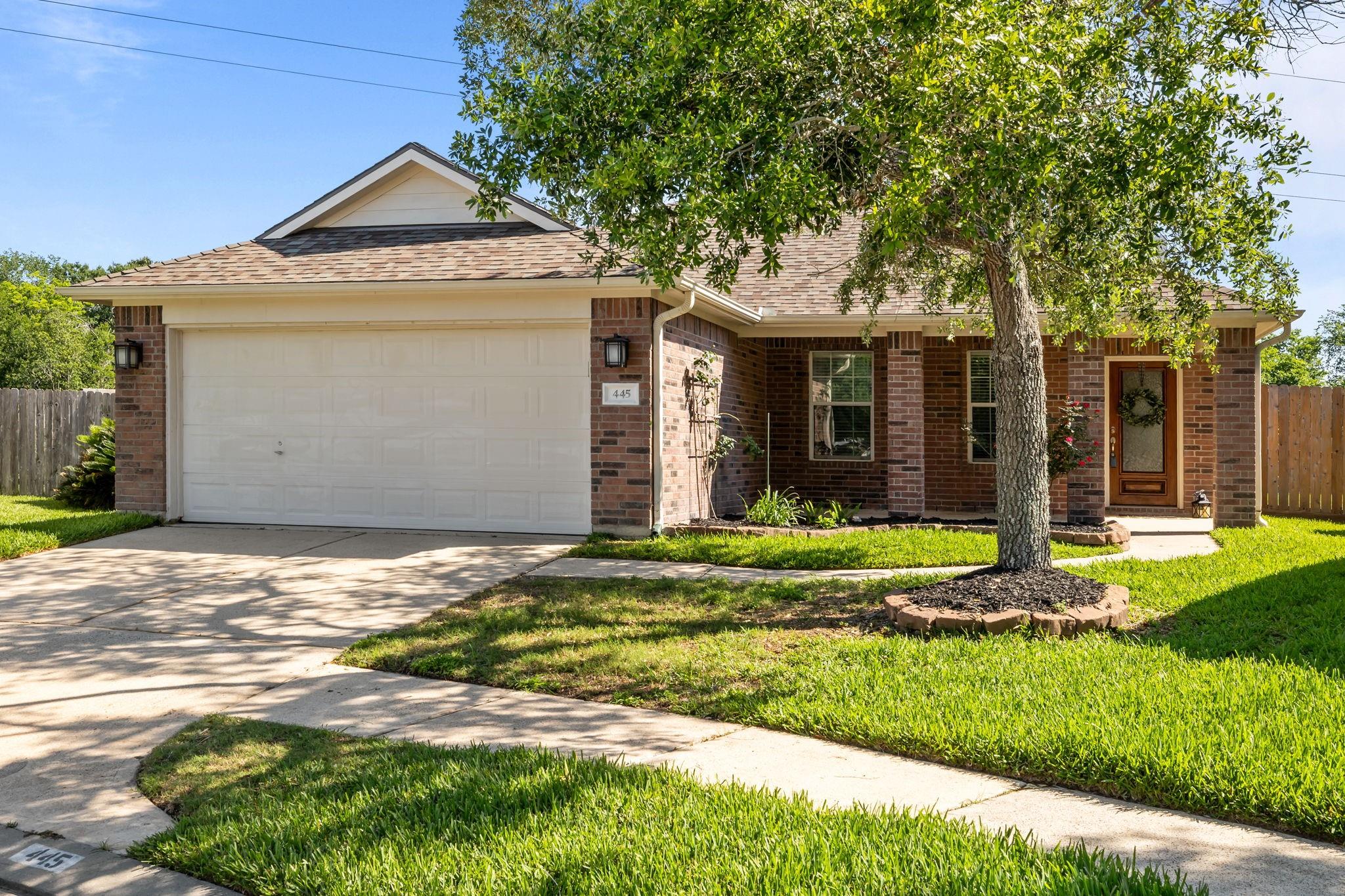 445 Decoster Boulevard