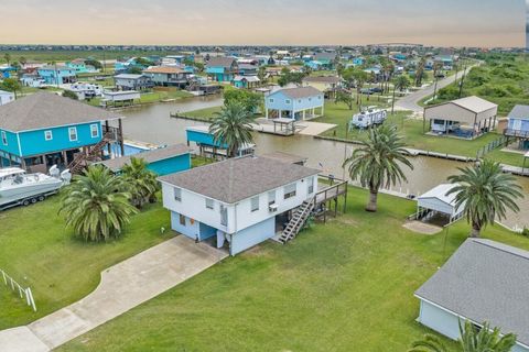 Photo of 135 County Road 200, Sargent, TX 77414 (MLS # 70348611)