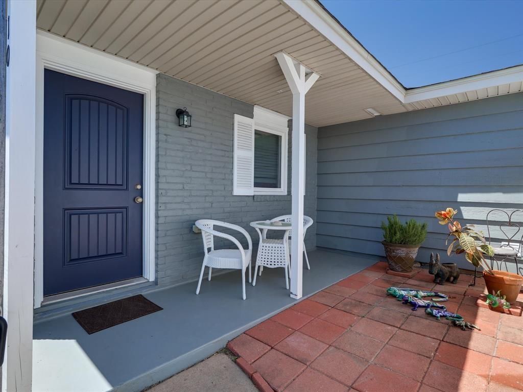 Photo of 10 Windsor Court, Galveston, TX 77551 (MLS # 18539255)