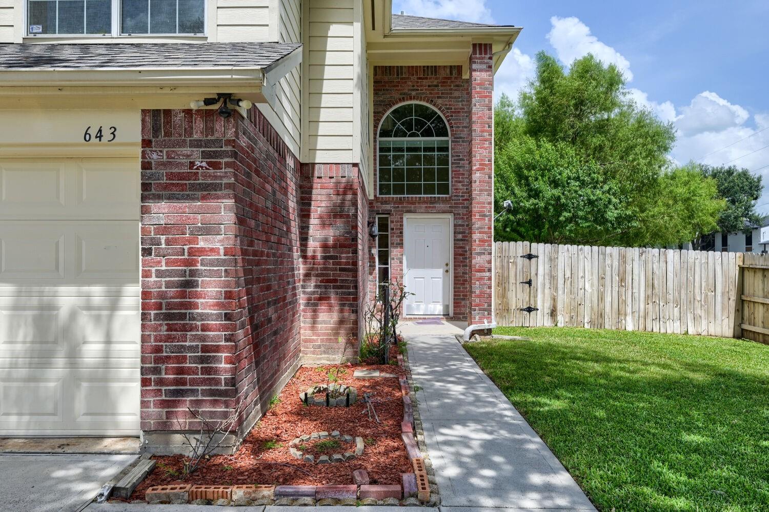 643 Meadow Knoll Drive