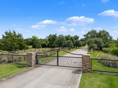 Photo of 405 Silverton Circle, Hempstead, TX 77445 (MLS # 22300606) Photo of 405 Silverton Circle, Hempstead, TX 77445 (MLS # 22300606)