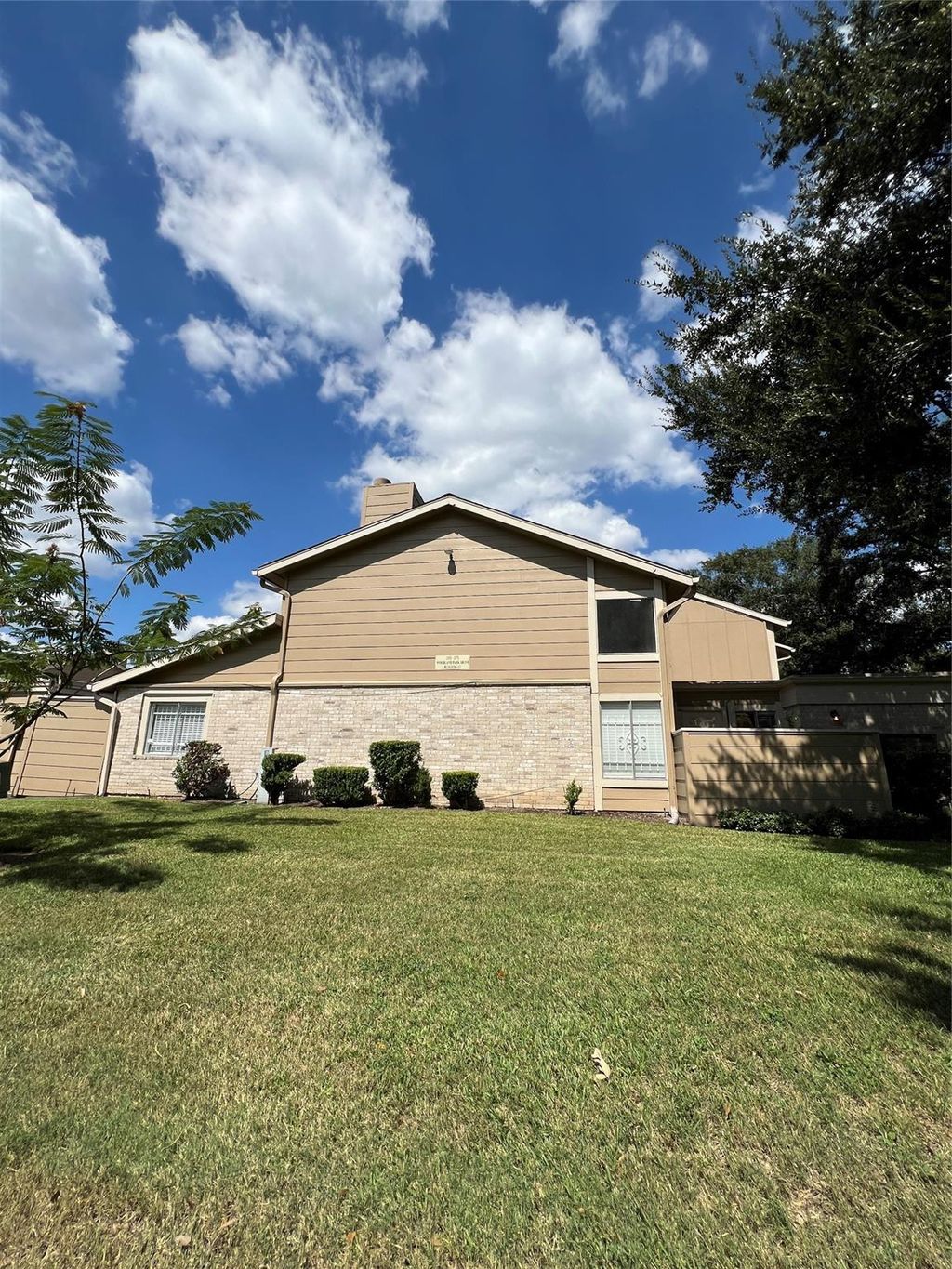 Photo of 2372 Woodland Park Drive #121, Houston, TX 77077 (MLS # 63420252)