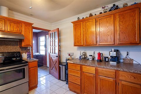 Tiny photo for 2248 7th Avenue, Port Arthur, TX 77642 (MLS # 42118880)