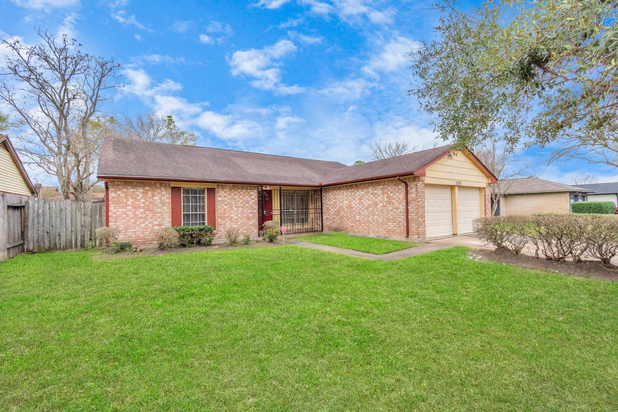 1315 Twining Oaks Lane