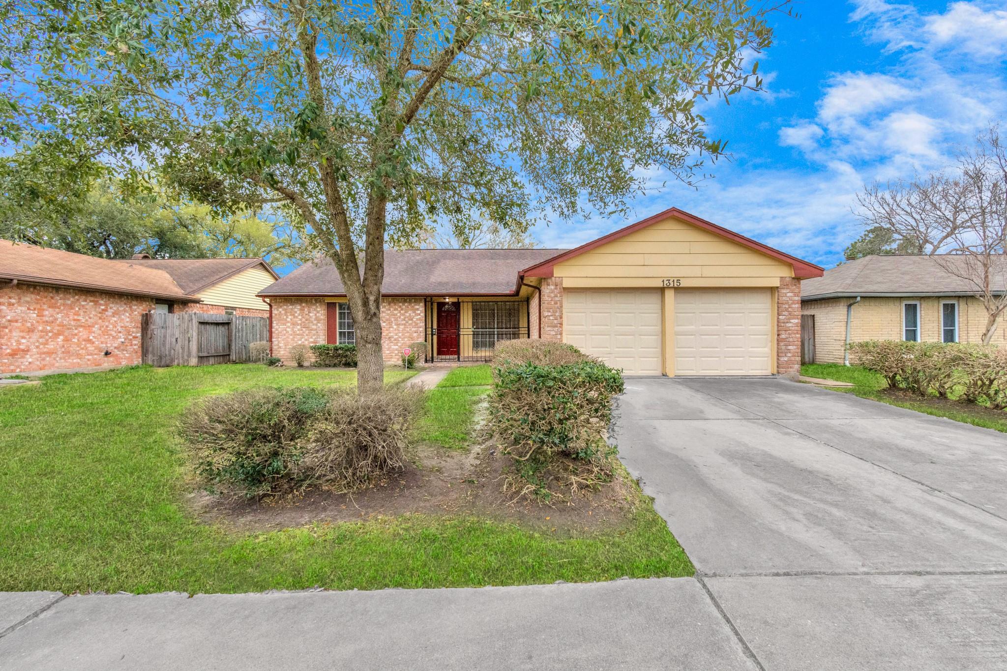 1315 Twining Oaks Lane