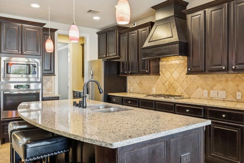 Apartment For Sale - 1611 Tonkawa Trail<br/> Katy, TX 77493