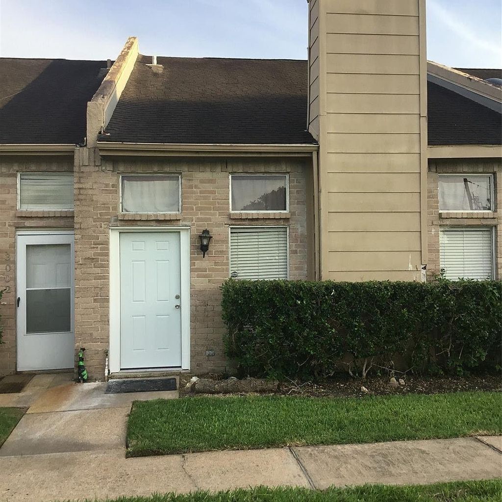 Photo of 3004 Creekview Drive, Missouri City, TX 77459 (MLS # 72620621)