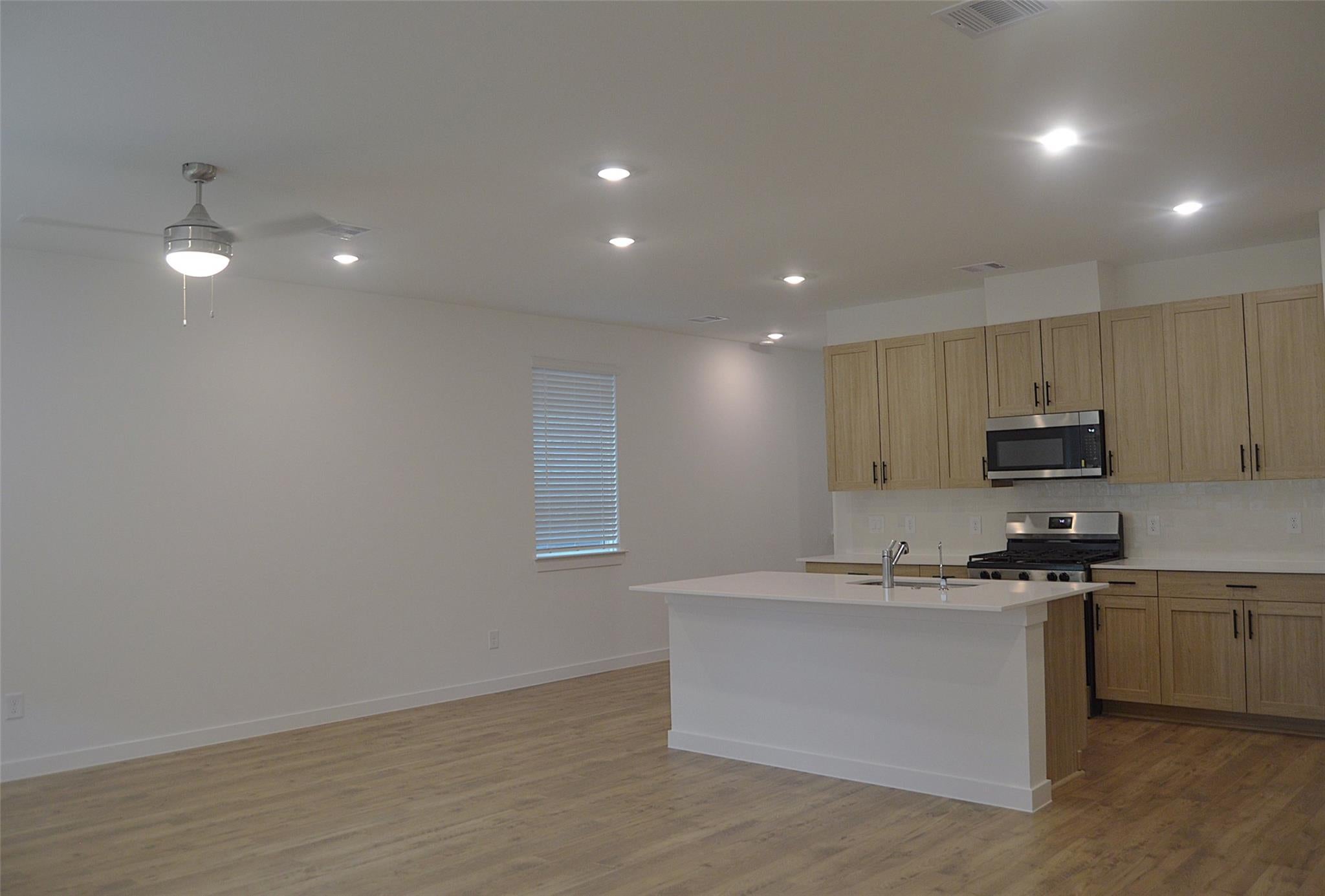 3543 Lovebird Lane