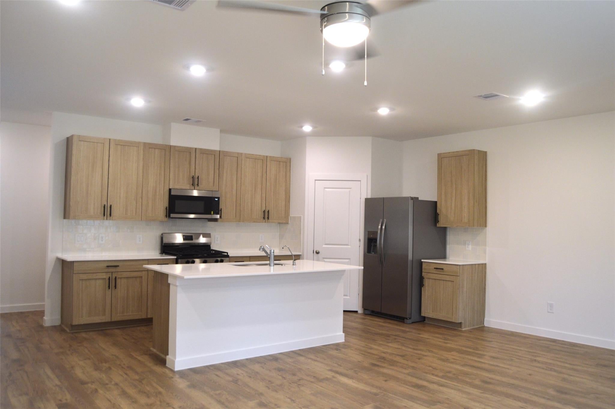 3543 Lovebird Lane