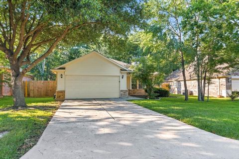 Photo of 12609 Dover Drive, Montgomery, TX 77356 (MLS # 56603072)