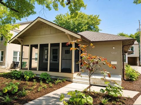 Photo of 1412 Sul Ross Street, Houston, TX 77006 (MLS # 65614981)