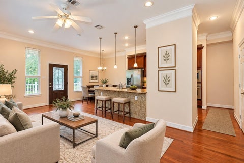 Photo of 815 Garden Rose Lane, Houston, TX 77018 (MLS # 63814539)