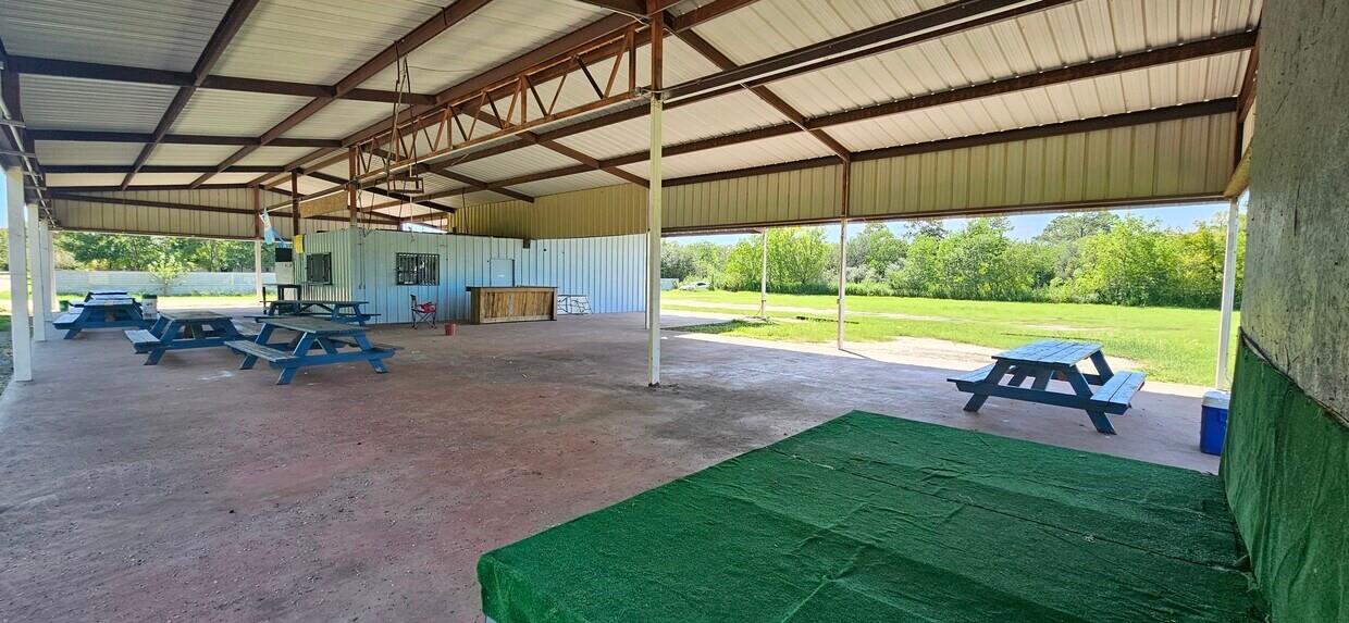 2510 W Cedar Bayou Lynchburg Road