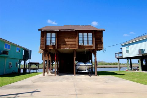 Photo of 215 Redfish Drive, Freeport, TX 77541 (MLS # 41463766)