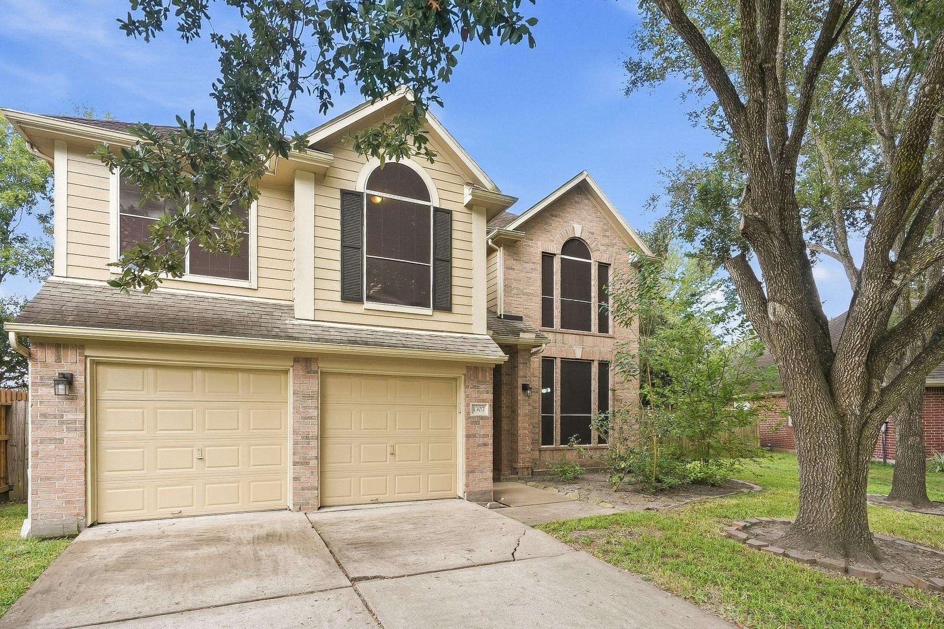 1307 Sandpiper Court S