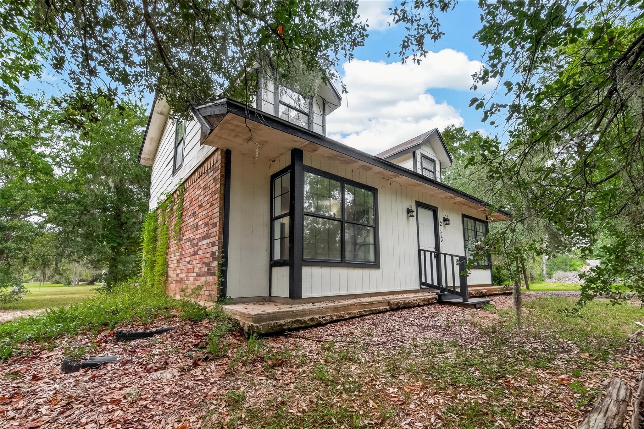 2103 Bayou Drive