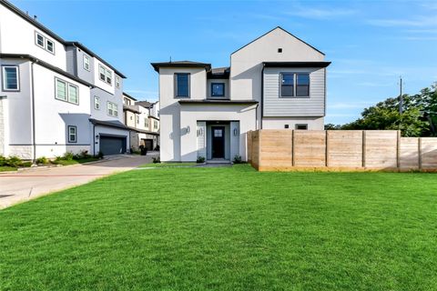 Photo of 12037 Royal Oaks Run Drive, Houston, TX 77082 (MLS # 25318528)