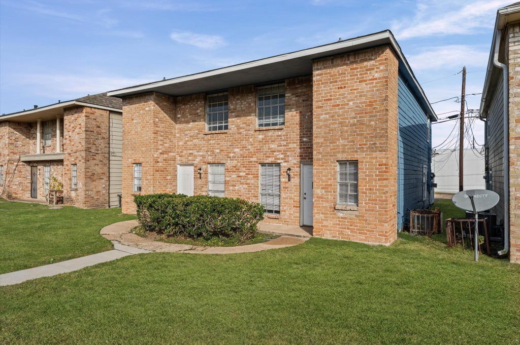 Photo of 12208 Ormandy Street, Houston, TX 77085 (MLS # 65928484)
