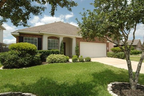 Photo of 13110 Rippling Creek Lane, Pearland, TX 77584 (MLS # 36093538)