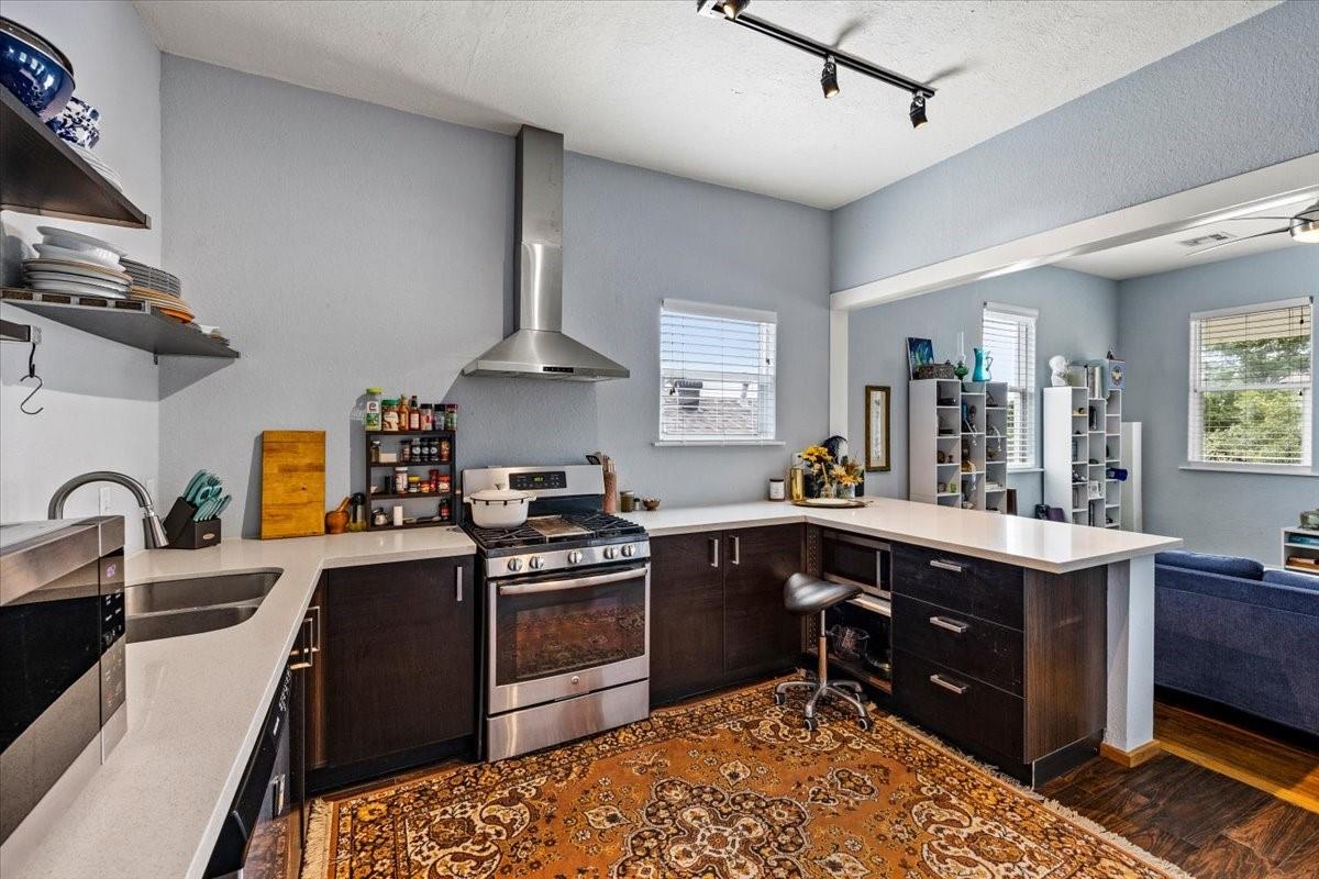 2710 Avenue P 1/2