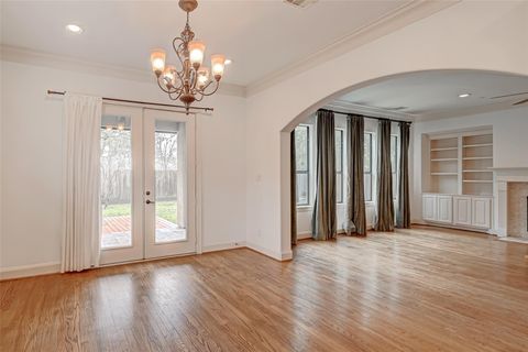 Tiny photo for 3218 Westridge Street, Houston, TX 77025 (MLS # 10333494)