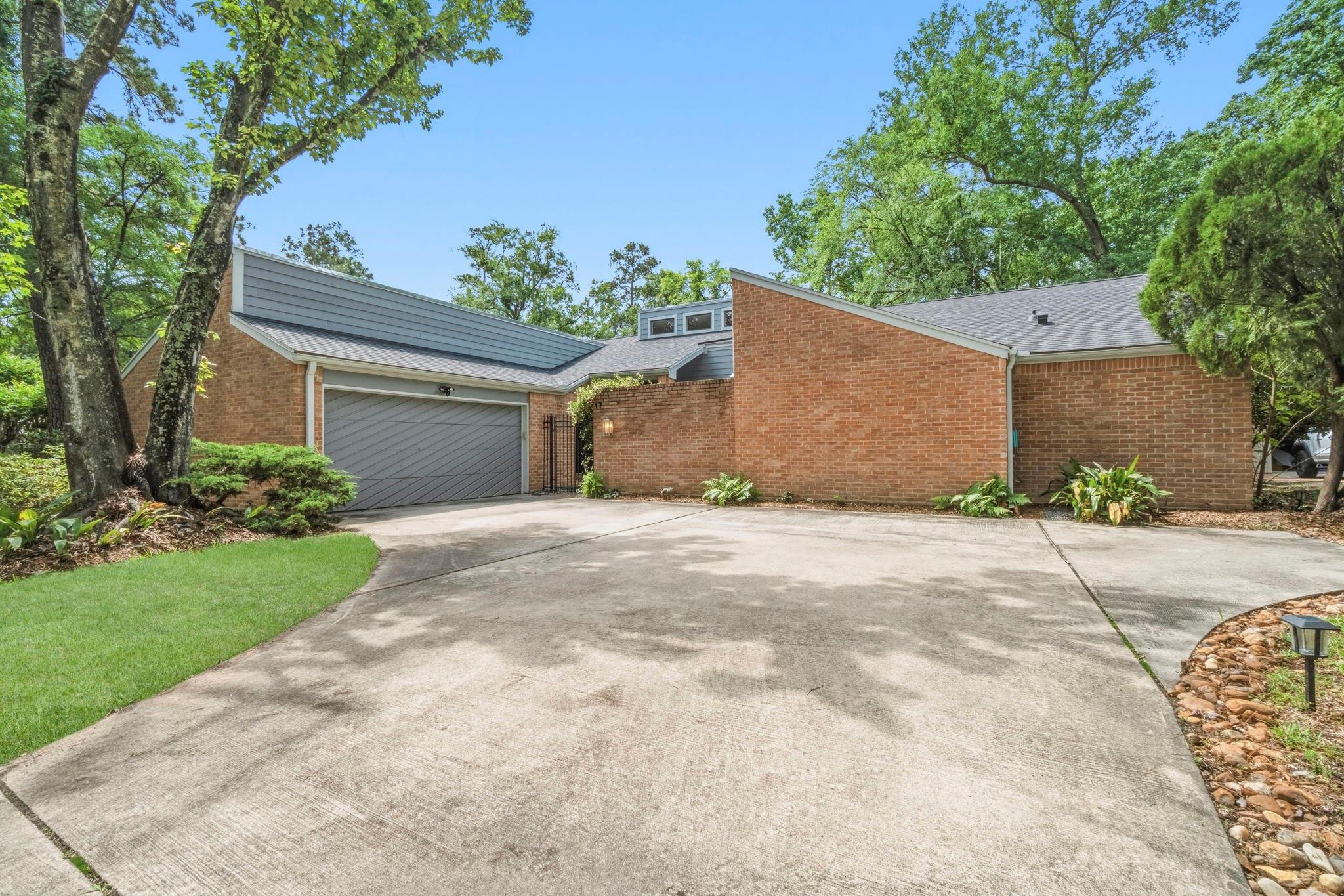 17 Greenridge Forest Drive