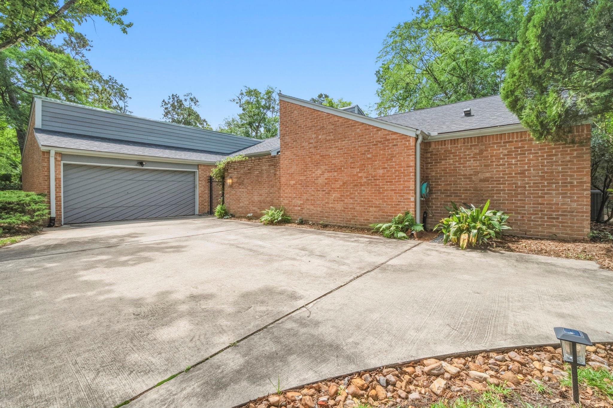 17 Greenridge Forest Drive