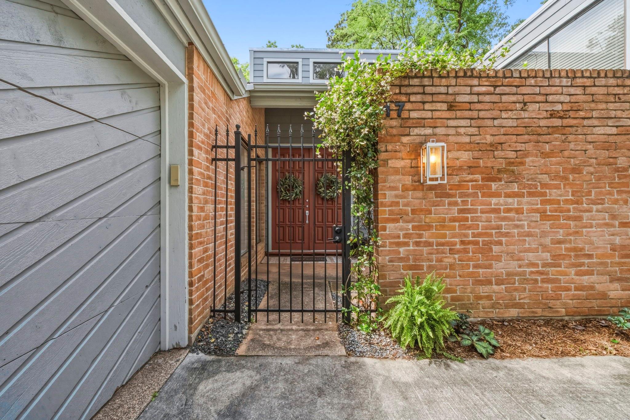 17 Greenridge Forest Drive