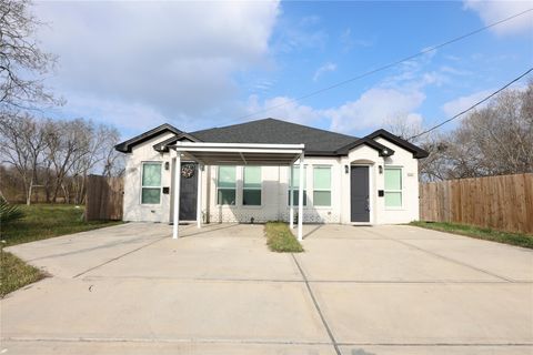 3549 Amos Street Houston TX 77021