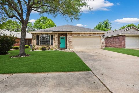 Photo of 1906 Cameo Court, League City, TX 77573 (MLS # 83419271)
