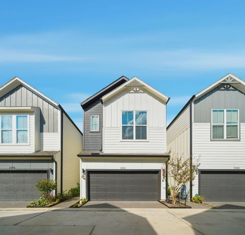 Photo of 2312 Silva Park Lane, Houston, TX 77091 (MLS # 96024560)