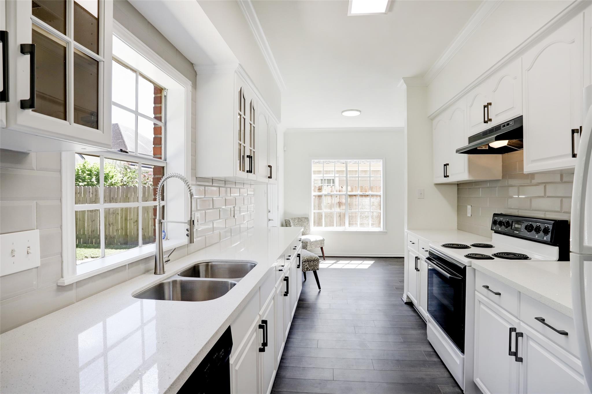 12818 Chamberlain Drive