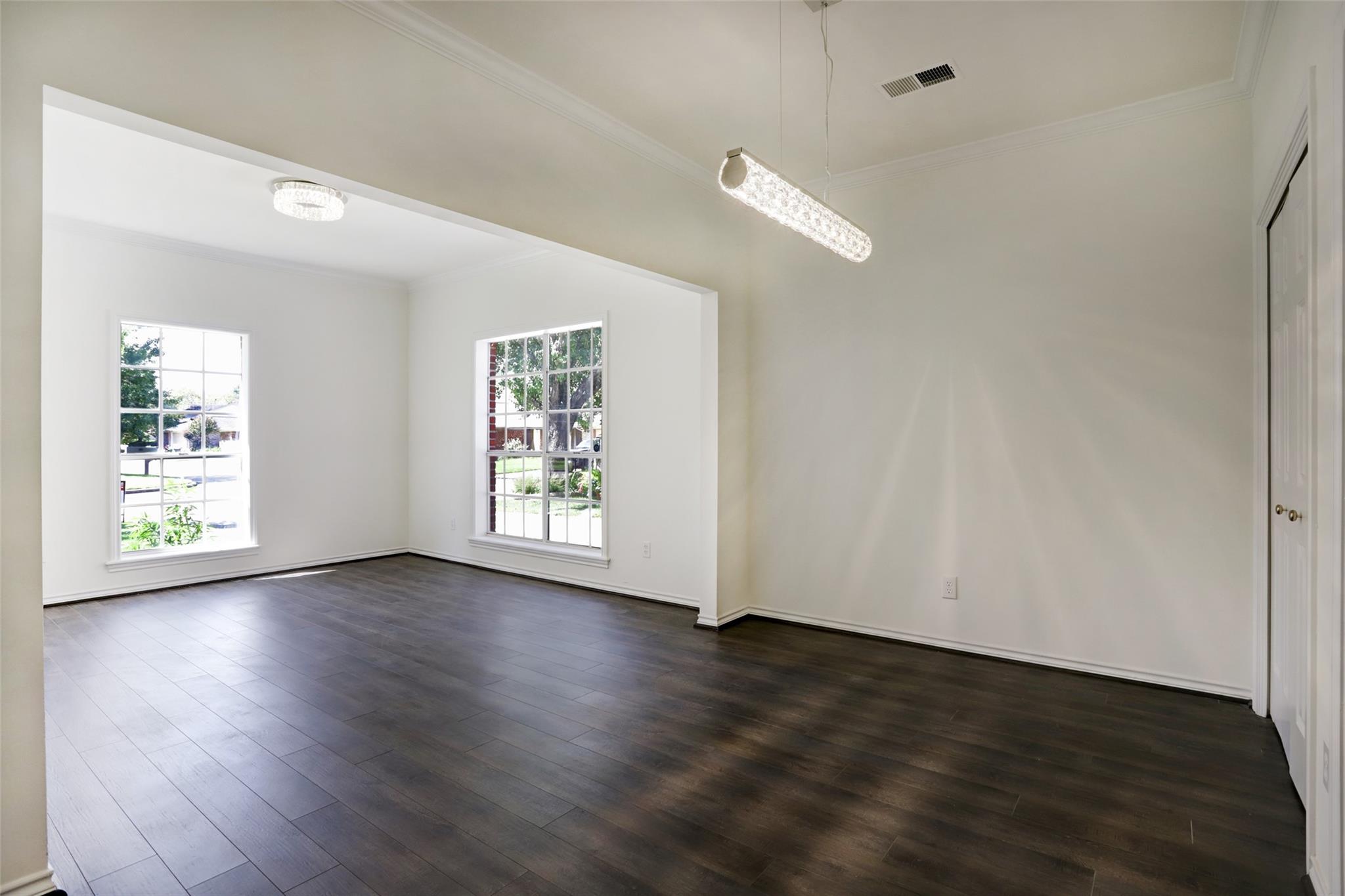 12818 Chamberlain Drive