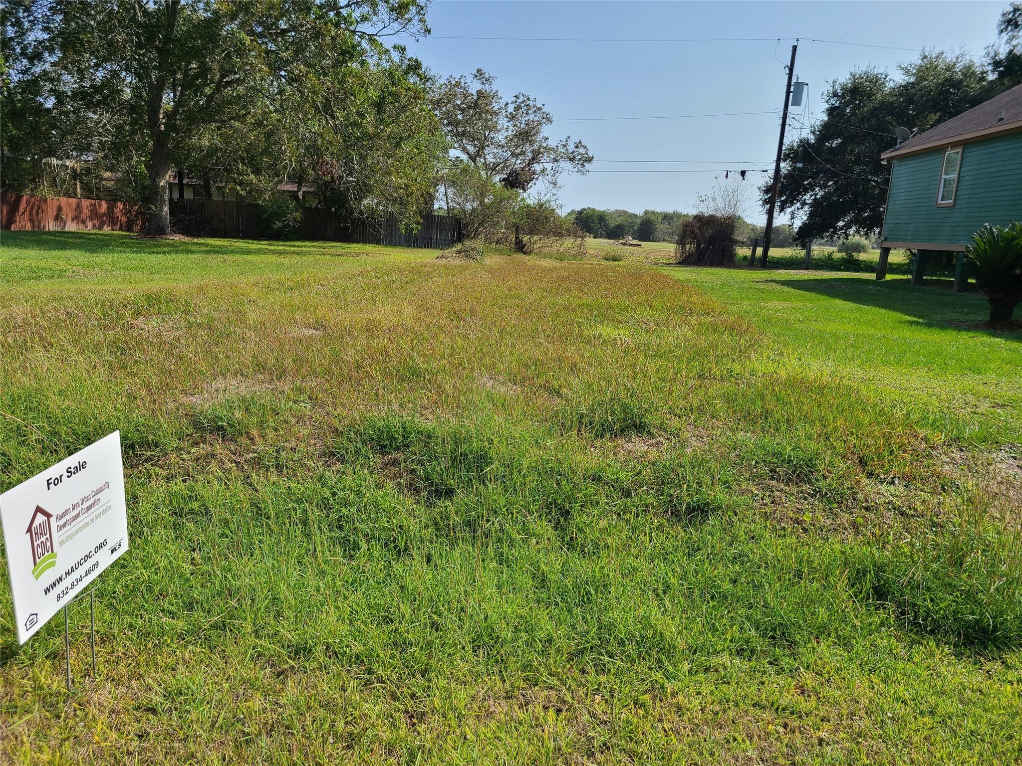 Photo 1 of 6 — 6715 Hawthorne, Hitchcock, TX 77563